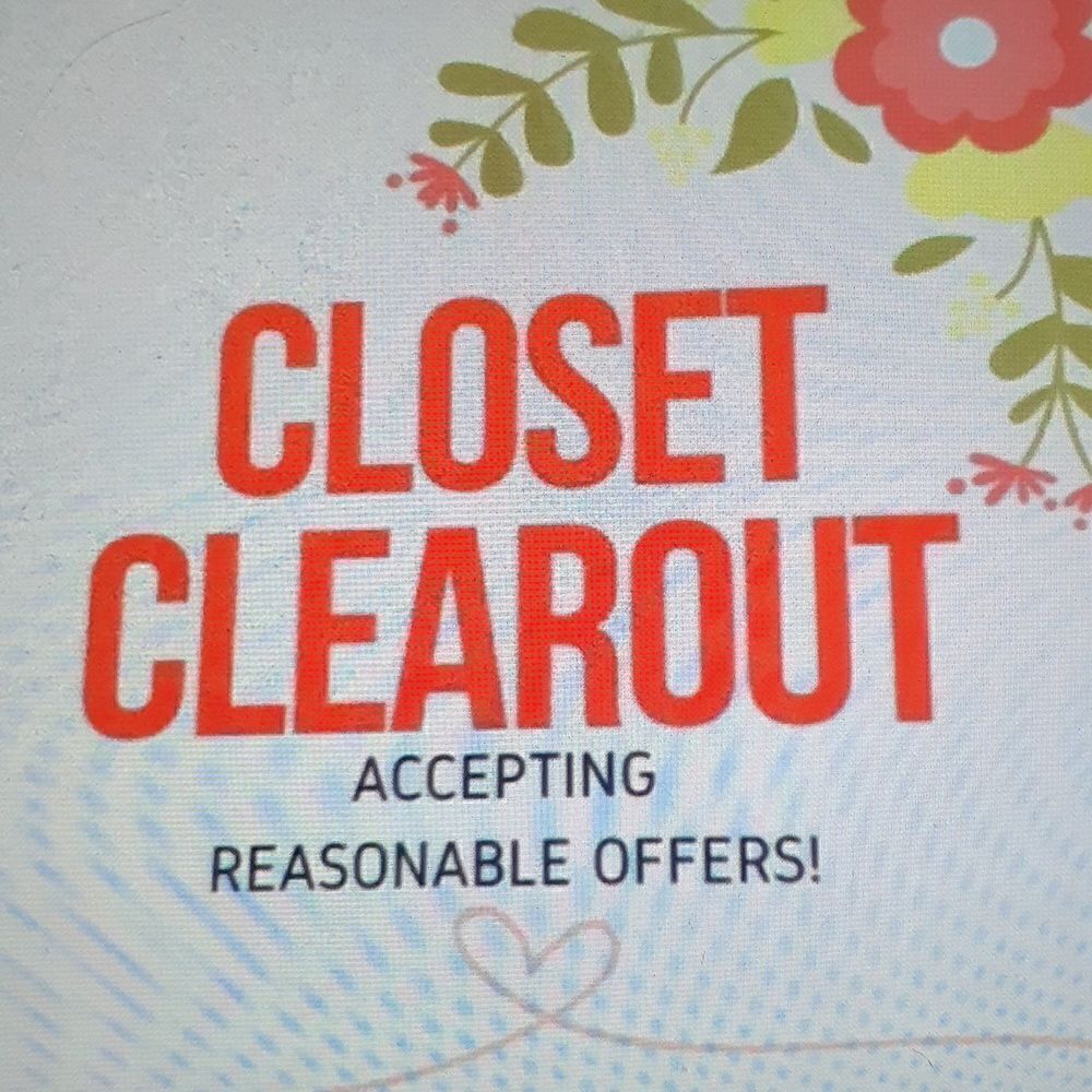 ‎CLOSET CLEAROUT ACCPTING REASONABLE OFFERS